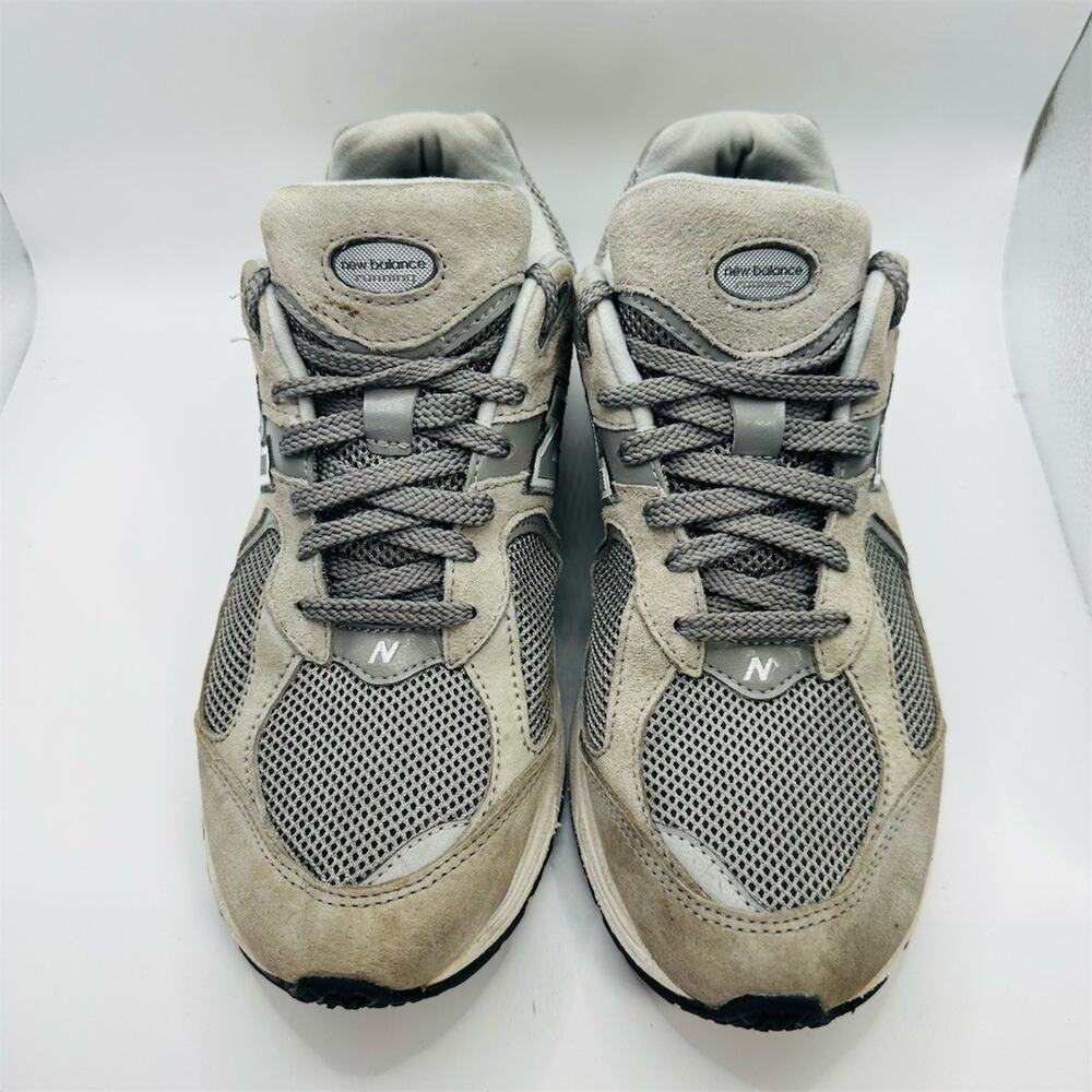 New Balance 2002R Grey Sneakers Suede Mesh | Men's Size 8 US | EUC - Picture 4 of 8